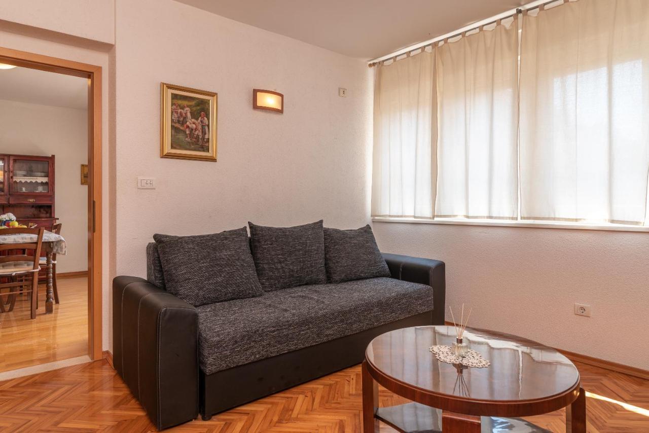 Apartment Bruno Trogir Exteriör bild