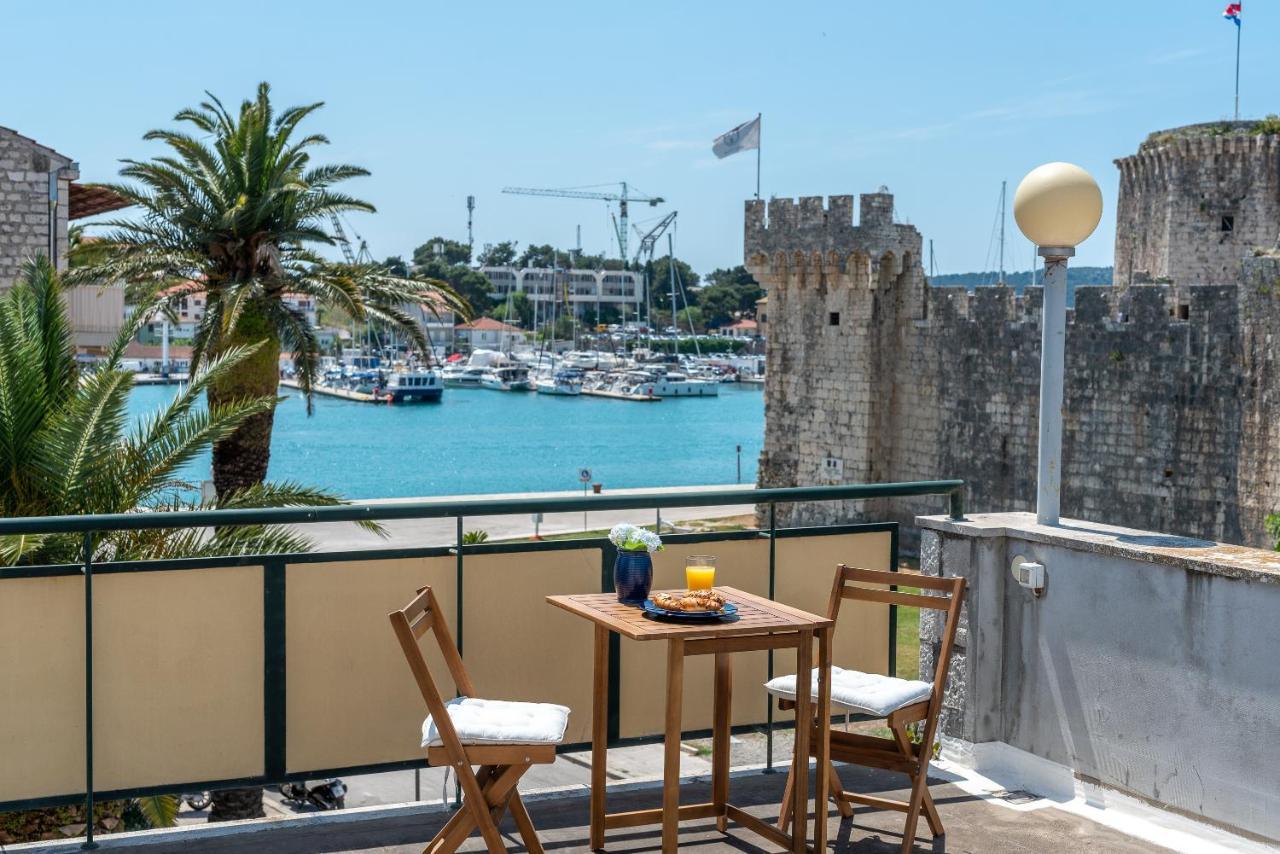 Apartment Bruno Trogir Exteriör bild