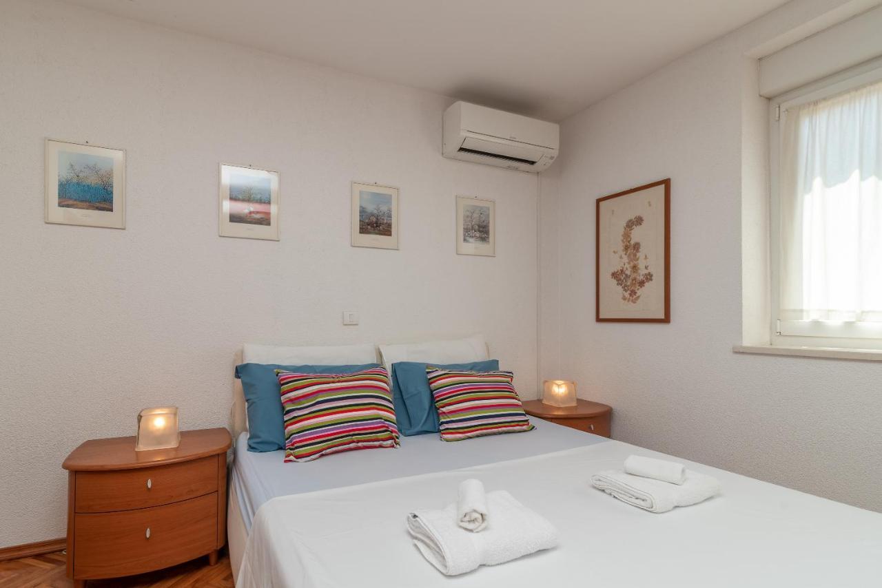 Apartment Bruno Trogir Exteriör bild