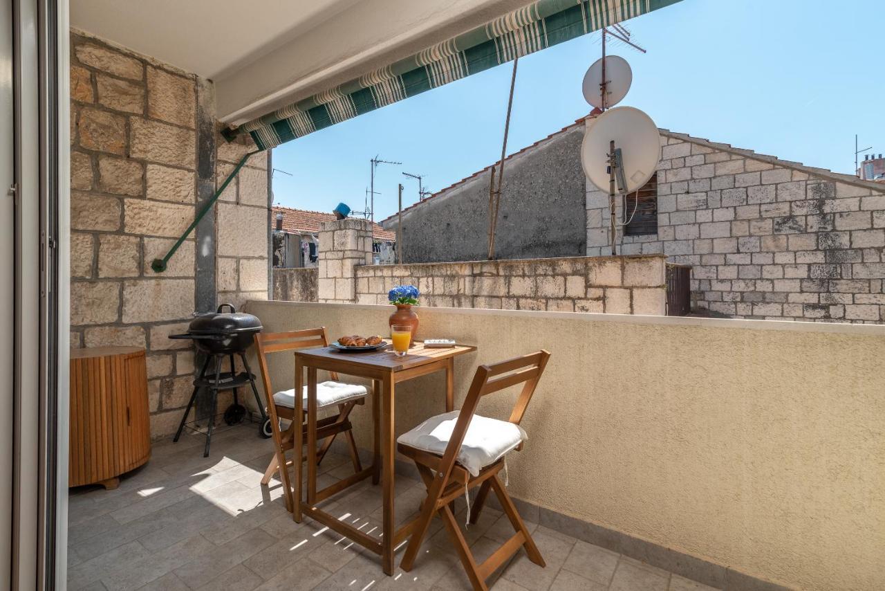 Apartment Bruno Trogir Exteriör bild